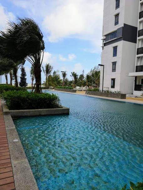 Timurbay By Dfamilia, Ground Floor Suite With Easy Access To The Pool And Beach Kuantan Dış mekan fotoğraf